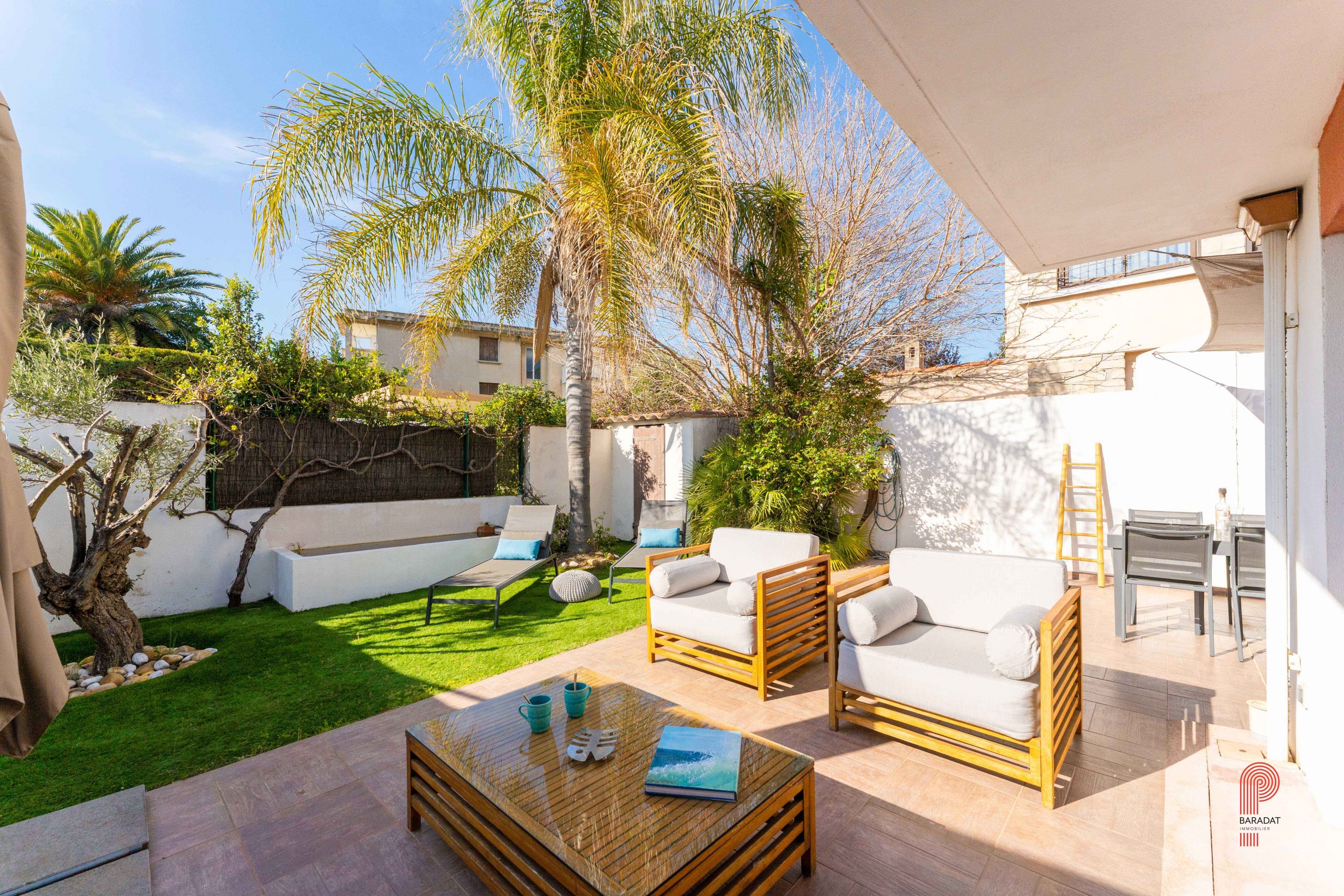 Rez de jardin front de mer Les lecques