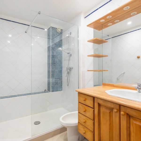 10Appartement-deux-chambres-terrasse-prado