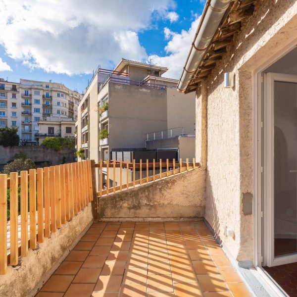 Terrasse plein sud sur le toit – appartement Vauban 13006