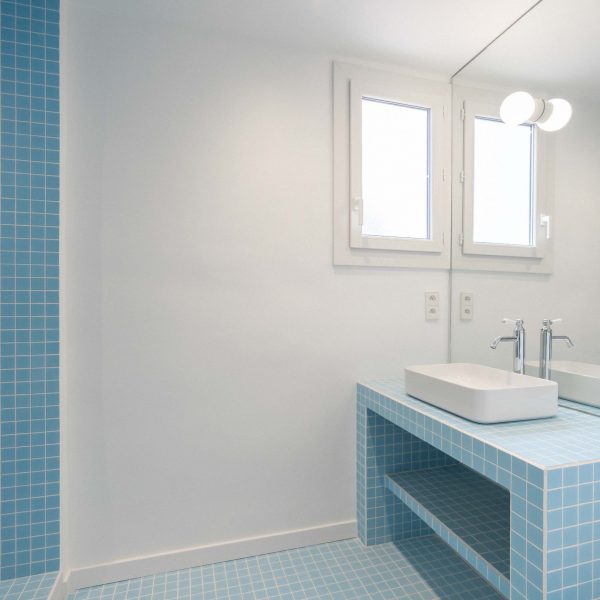 Salle de douche XXL – appartement avec terrasse Vauban
