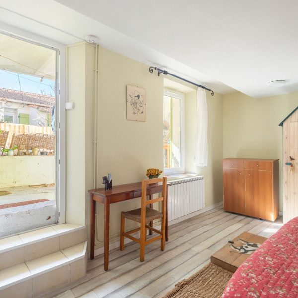 Suite parentale avec salle d’eau et WC – maison 13008