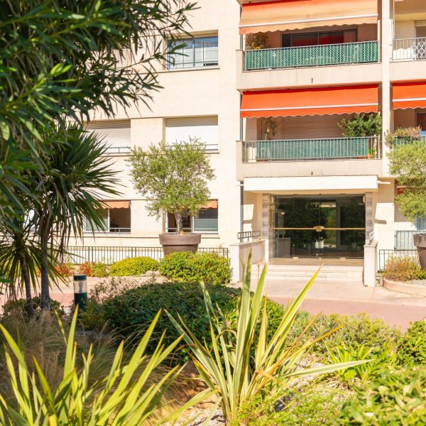 Façade de la résidence – appartement Marseille 13008