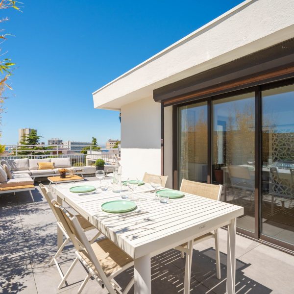 Duplex 4 pièces avec terrasse et parking – Marseille 13009