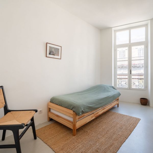 Chambre lumineuse dans le quartier Baille Marseille