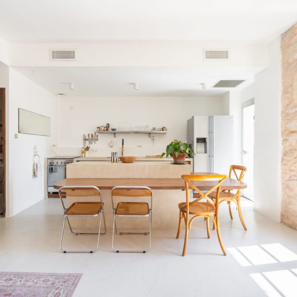 Pièce de vie lumineuse – appartement Marseille 13006