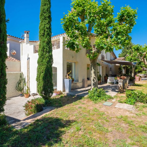Maison familiale avec extérieur – Marseille 1301