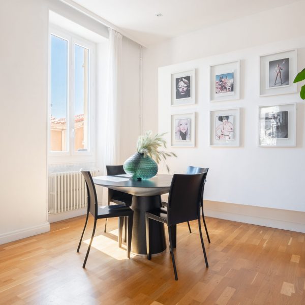 appartement-a-vendre-camas-2 chambres-charme ancien-prestations haut de gamme-agence-immobilière-marseille-baradat-immobilierDSC05573