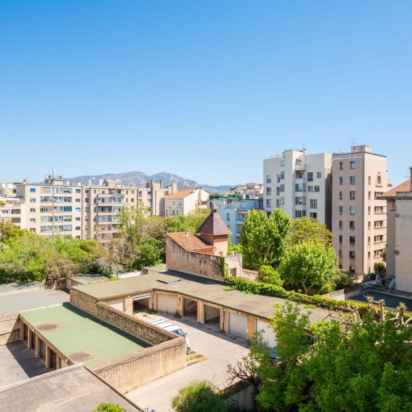 appartement-a-vendre-marseille-13008-avec-balcon-trois-chambres-agence-prestige-baradat-immobilierSB_08451