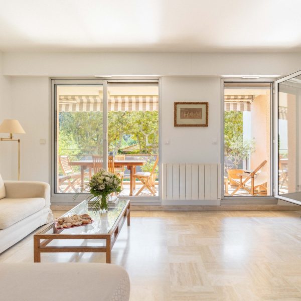 appartement-a-vendre-pointe-rouge-4 chambres-piscine privée-agence-immobilière-marseille-baradat-immobilierATO04708