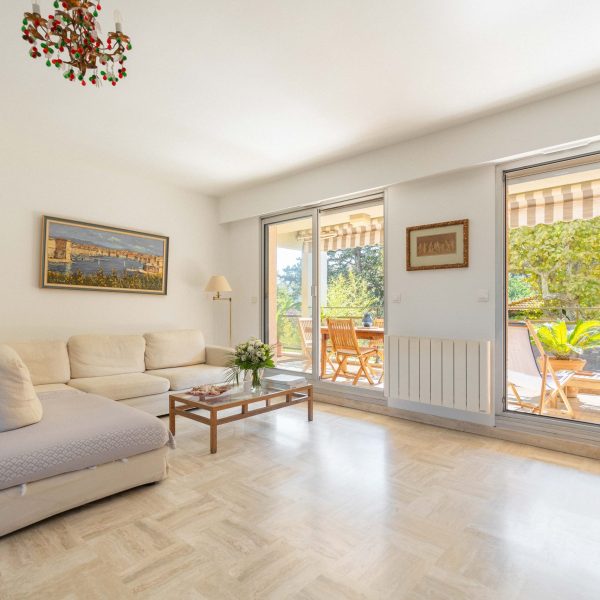 appartement-a-vendre-pointe-rouge-4 chambres-piscine privée-agence-immobilière-marseille-baradat-immobilierATO04718