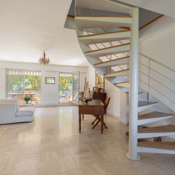 appartement-a-vendre-pointe-rouge-4 chambres-piscine privée-agence-immobilière-marseille-baradat-immobilierATO04724