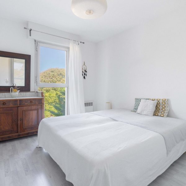 appartement-a-vendre-pointe-rouge-4 chambres-piscine privée-agence-immobilière-marseille-baradat-immobilierATO04759