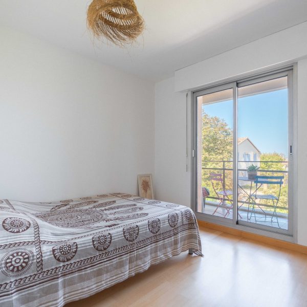 appartement-a-vendre-pointe-rouge-4 chambres-piscine privée-agence-immobilière-marseille-baradat-immobilierATO04770