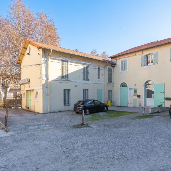 bureaux- à vendre- quartier saint louis- 13015- grande surface-agence-immobilier-baradatATO04035