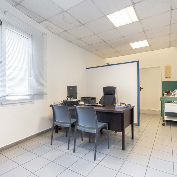 bureaux- à vendre- quartier saint louis- 13015- grande surface-agence-immobilier-baradatATO04046