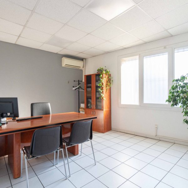 bureaux- à vendre- quartier saint louis- 13015- grande surface-agence-immobilier-baradatATO04049