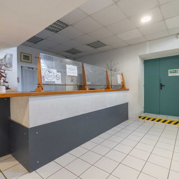 bureaux- à vendre- quartier saint louis- 13015- grande surface-agence-immobilier-baradatATO04050