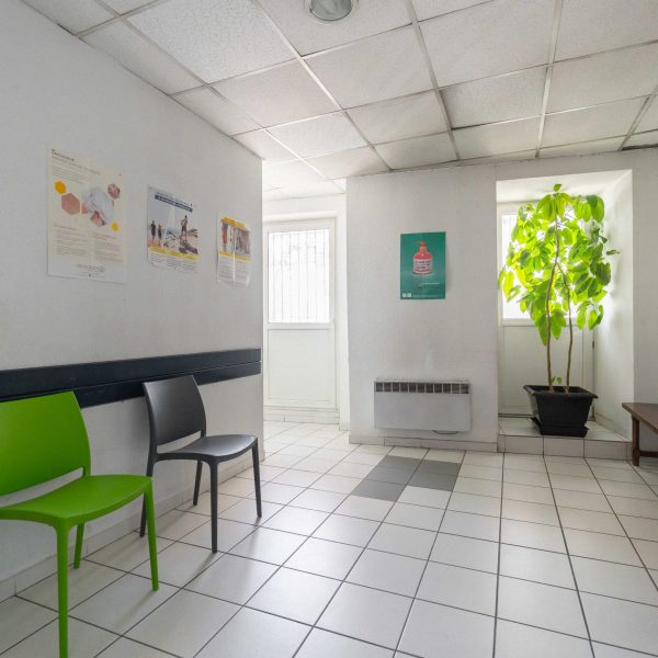 bureaux- à vendre- quartier saint louis- 13015- grande surface-agence-immobilier-baradatATO04051