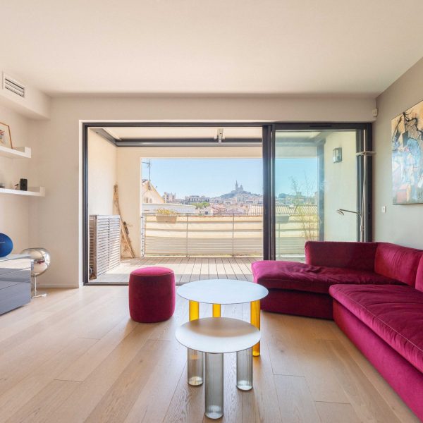 vue notre dame de la garde, appartement contemporain avec terrasse et 2 chambres