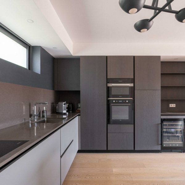 duplex- endoume-a-vendre-avec-terrasse-vue-notre-dame-de-la-garde-2 chambres-agence-immobilière-marseille-baradat-immobilierATO00228