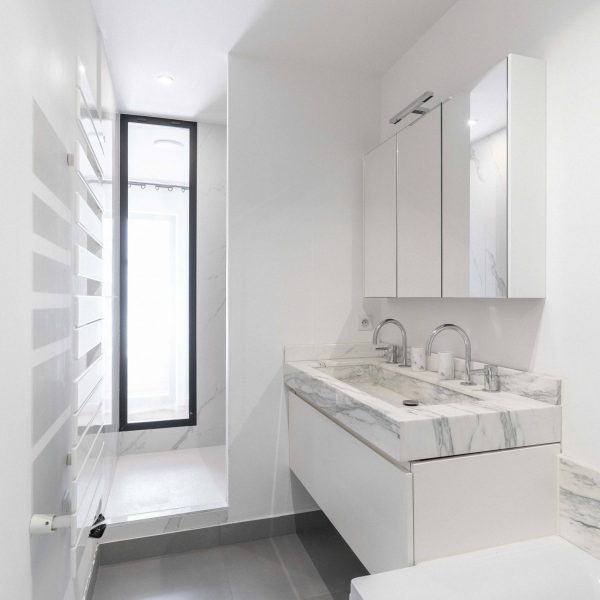 duplex- endoume-a-vendre-avec-terrasse-vue-notre-dame-de-la-garde-2 chambres-agence-immobilière-marseille-baradat-immobilierATO00260