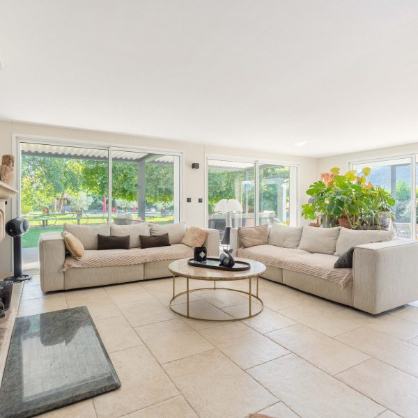 maison-a-vendre-aubagne-13400-avec-terrasse-piscine-agence-prestige-baradat-immobilierATO03027