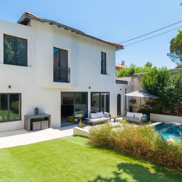 maison-a-vendre-michelet-13009-avec-terrasse-piscine-agence-prestige-baradat-immobilierATO06974