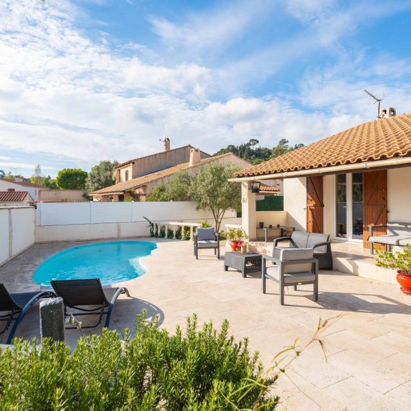 maison-rénovée-plainpied-piscine-lavalentine-13011-agence-immobilière-baradatATO07662