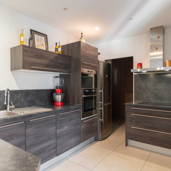 maison-rénovée-plainpied-piscine-lavalentine-13011-agence-immobilière-baradatATO07692