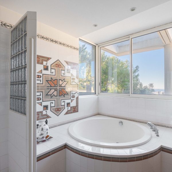 villa-contemporaine-architecture-panouse- 5 chambres- vue mer-agence-immobilier-baradatATO01747-Modifier